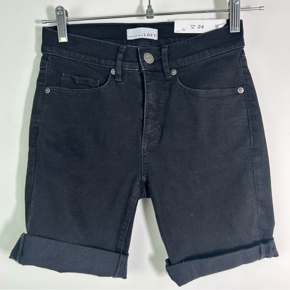 NWT LOFT Slim Pockets Shorts